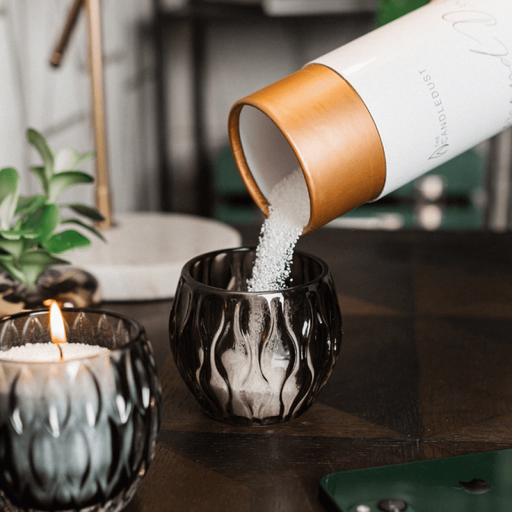 Powdered Candle – Breeze in glass jar on a wooden table
