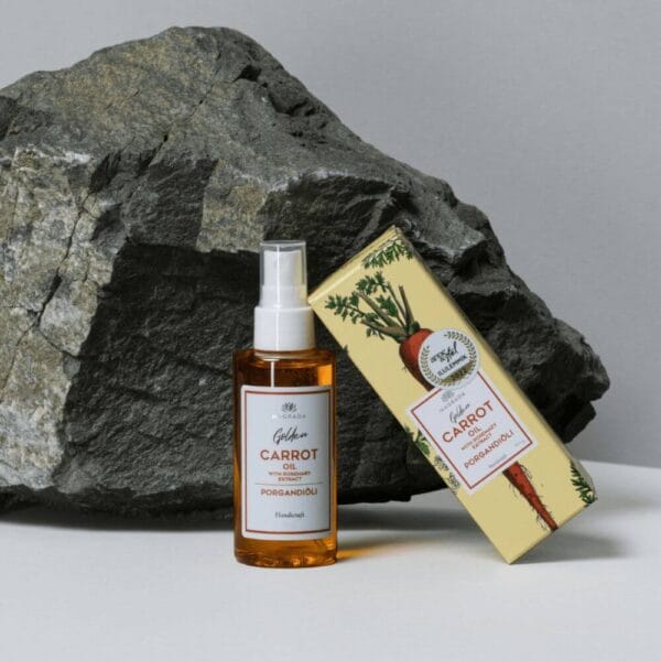 Natural Carrot Oil with Rosemary Extract for hydrating tanning care