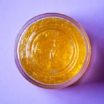 Reichhaltige goldene Textur des Elevedence USVA natürlichen Gesichtsreinigungsbalsams